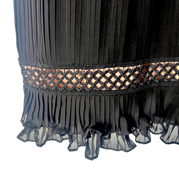 Adelyn Rae Nia Woven Pleated A-Line Dress. LBD Size XS - Picture 3 of 6